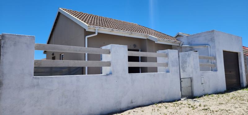 2 Bedroom Property for Sale in Pelikan Park Western Cape